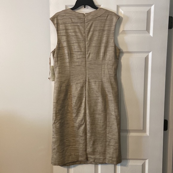 Eliza J Dress beautiful size 18W brand new with tag still attached - Picture 4 of 11